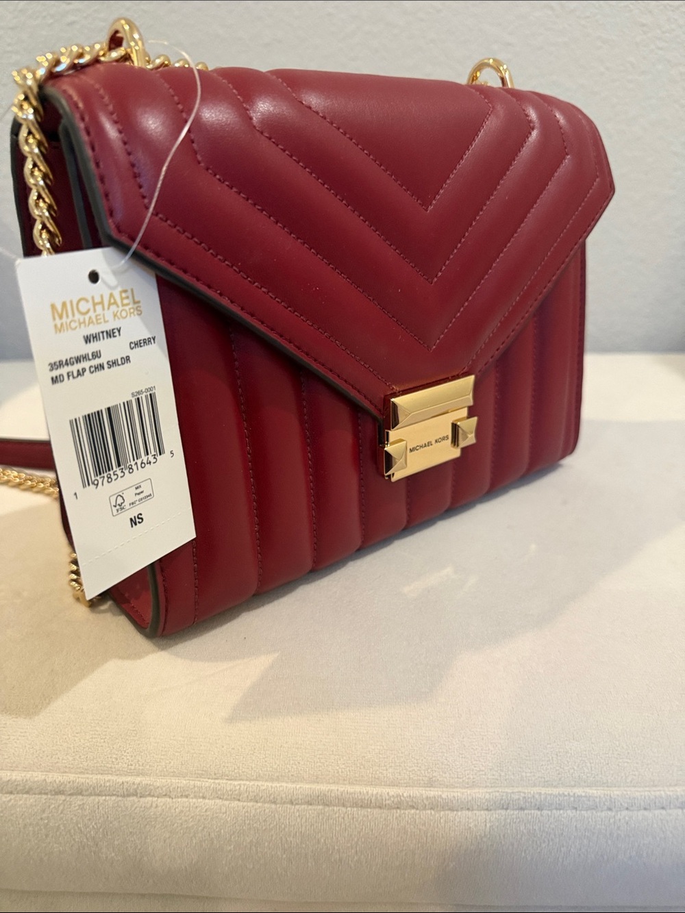 Michael Kors Quilted Crossbody Bag in Cherry Red with Gold Hardware - Picture 3 of 8